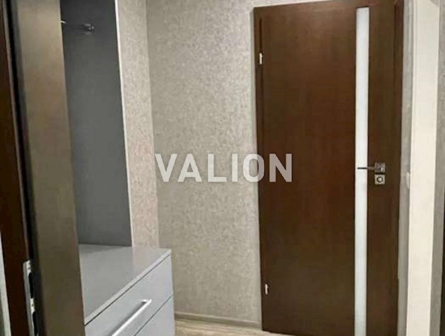 Продается 2-комнатная квартира на ул. Драгоманова, 2А