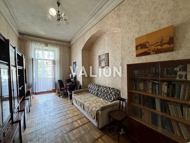 Продажа в центре Киева 3 комнатную квартиру в центре на улице Эспланадная 2