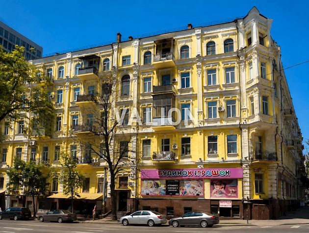 Продажа в центре Киева 3 комнатную квартиру в центре на улице Эспланадная 2