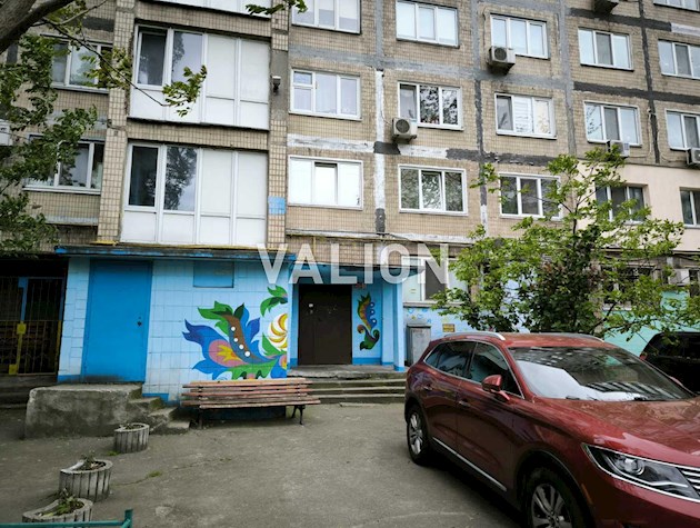 Продам без% 2к квартиру Харківське шосе 21