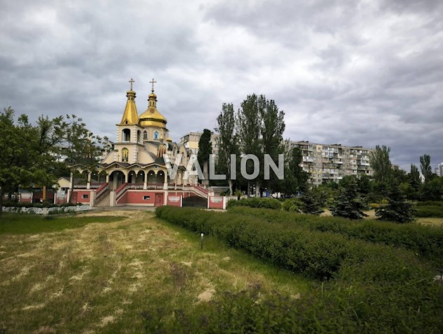 Продам без% 2к квартиру Харківське шосе 21