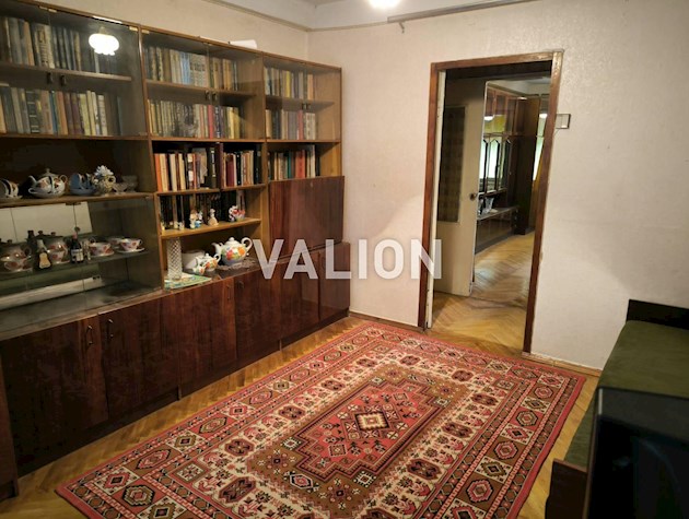 Продам без% 2к квартиру Харківське шосе 21