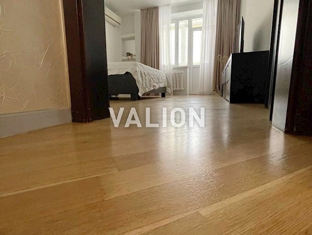 Продажа 2-комнатной квартиры по просп.Бажана Николая, 14