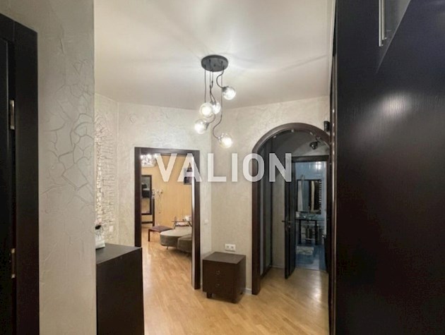 Продажа 2-комнатной квартиры по просп.Бажана Николая, 14