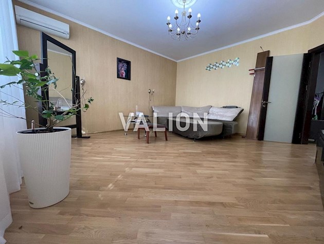 Продажа 2-комнатной квартиры по просп.Бажана Николая, 14