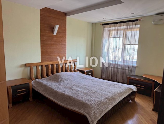 Продам квартиру 105 кв ул. Драгоманова 31б