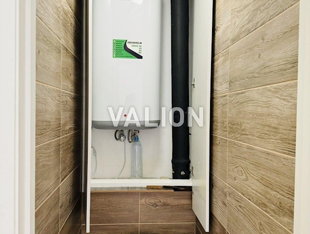 Продам 2-к квартиру с ремонтом, Данченка 28б, Виноградарь, Куреневка