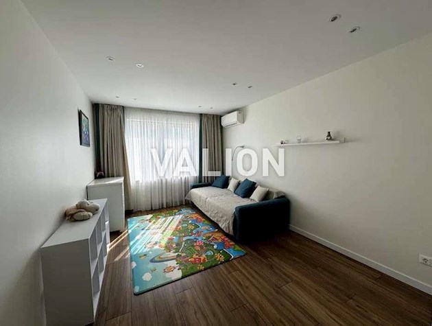 Продажа 3-к квартиры ул. Юлии Здановской 34а