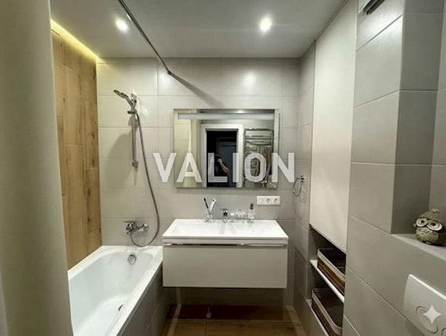 Продаж 3-к квартири, вул. Юлії Здановської 34а ЖК Амурский, Голосіївський район, Правий берег