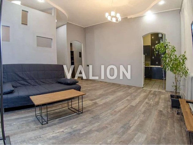 Продаж 2-кімнатної квартири на вул.Прорізна, 21. Центр.