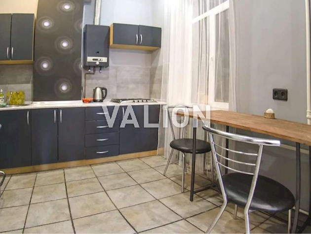 Продаж 2-кімнатної квартири на вул.Прорізна, 21. Центр.