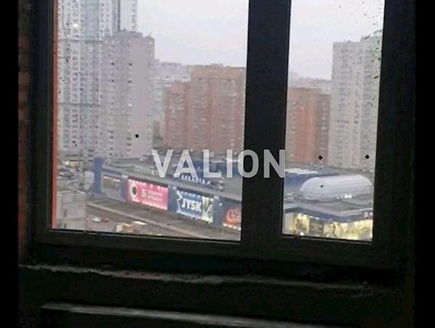 Продаж 3-к квартири вул. Дніпровська набережна 20а