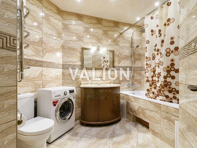 Продаж 2-кімнатної квартири 76.3 кв.м на вул. Василя Симоненка, 5А