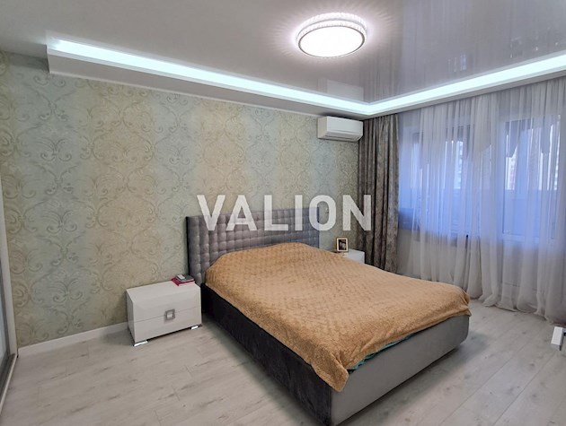 Продажа 3к квартиры 98 м2 на 20/25 эт. в ЖК Кристер Град