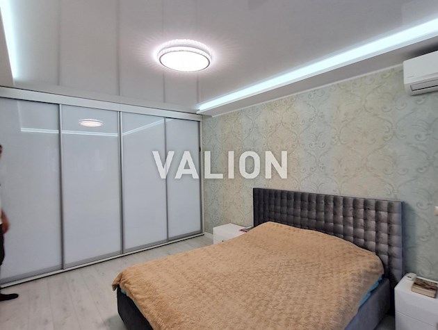 Продажа 3к квартиры 98 м2 на 20/25 эт. в ЖК Кристер Град