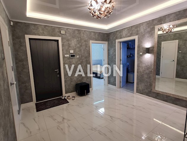 Продажа 3к квартиры 98 м2 на 20/25 эт. в ЖК Кристер Град