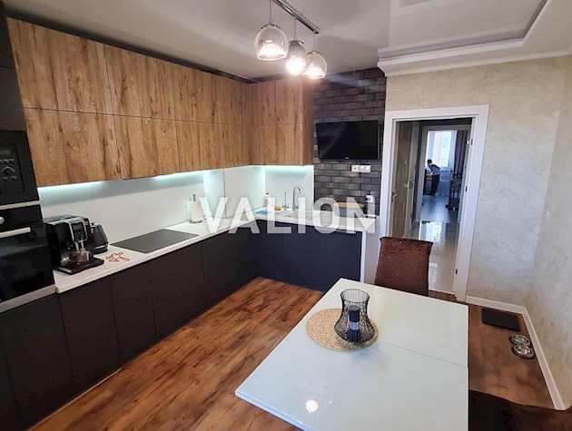 Продажа 3к квартиры 98 м2 на 20/25 эт. в ЖК Кристер Град