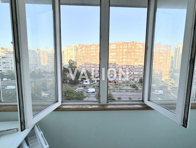 Продажа: 4-комнатная квартира, улица Драгоманова, 20, Дарницкий район