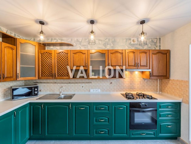 Продажа 3 ком. квартиры, улица Коперника 16 б, метро Лукьяновская