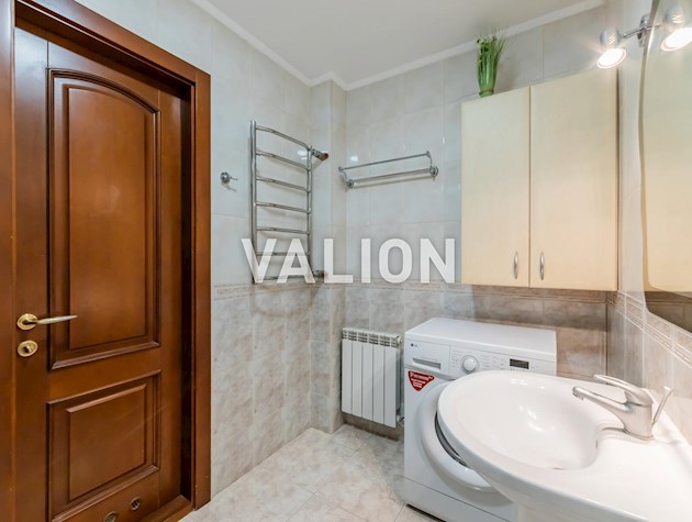 Продажа 3 ком. квартиры, улица Коперника 16 б, метро Лукьяновская