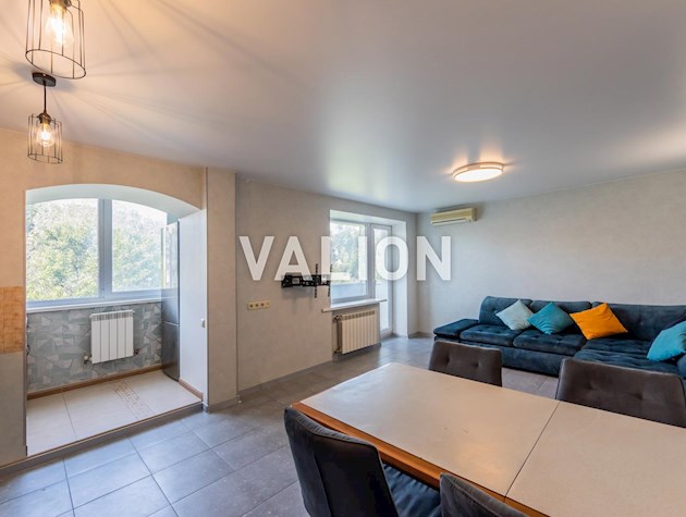 Продажа 3 ком. квартиры, улица Коперника 16 б, метро Лукьяновская