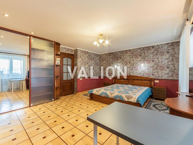 Продажа 3 ком. квартиры, улица Коперника 16 б, метро Лукьяновская