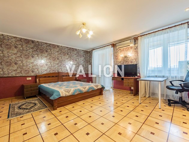 Продажа 3 ком. квартиры, улица Коперника 16 б, метро Лукьяновская