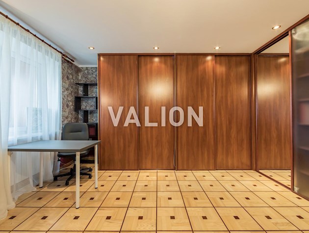 Продажа 3 ком. квартиры, улица Коперника 16 б, метро Лукьяновская