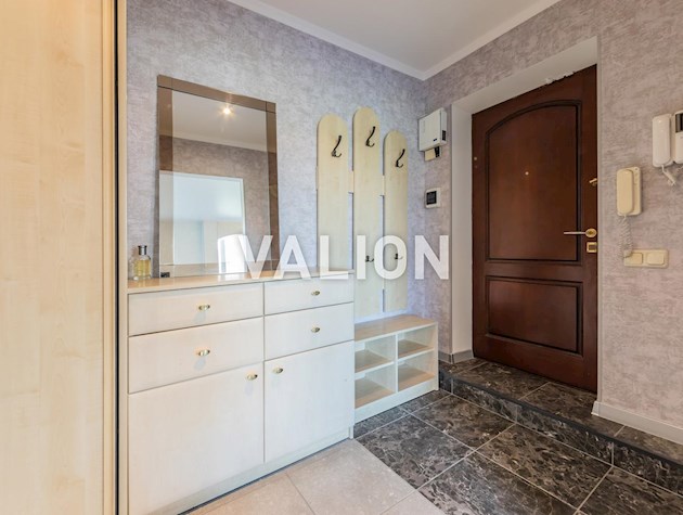 Продажа 3 ком. квартиры, улица Коперника 16 б, метро Лукьяновская