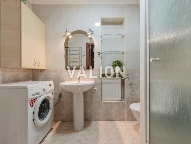 Продажа 3 ком. квартиры, улица Коперника 16 б, метро Лукьяновская