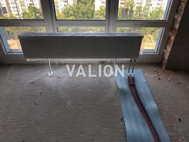 Продаж 2-к квартири вул. Крайня 1