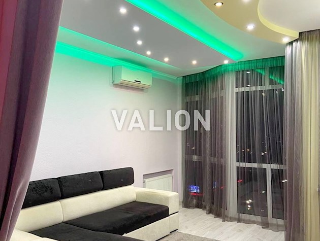 Продам 1-комнатную квартиру, ул. Жилянская, ЖК Элегант