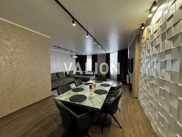 Продаж 3-кімнатної квартири, вул. Дегтярівська 25А, ЖК Космополитен