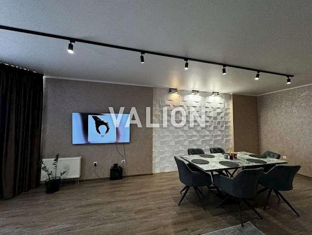 Продаж 3-кімнатної квартири, вул. Дегтярівська 25А, ЖК Космополитен