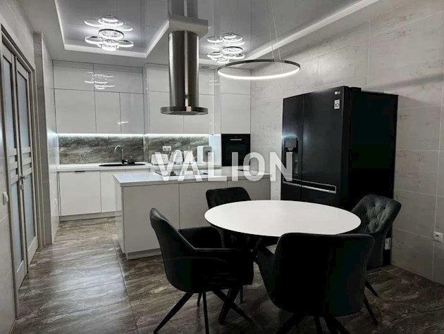 Продаж 3-кімнатної квартири, вул. Дегтярівська 25А, ЖК Космополитен