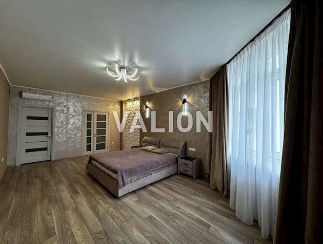 Продаж 3-кімнатної квартири, вул. Дегтярівська 25А, ЖК Космополитен