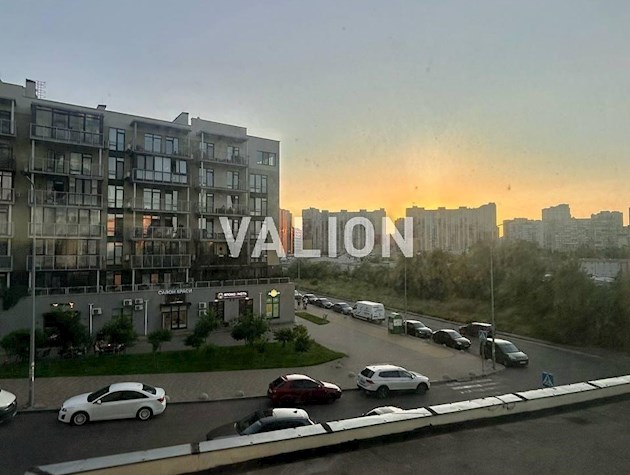 Продажа 2 ком. квартиры с ремонтом ЖК Новомостицко-Замковецкий