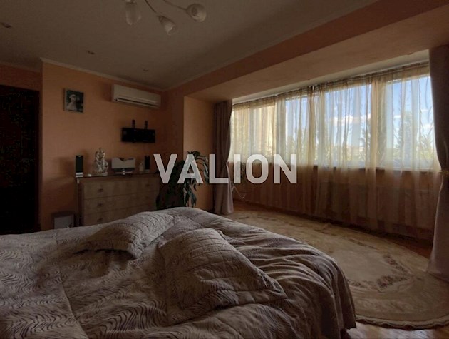 Ексклюзивна квартира, 4 кімнати ул. Космічна буд.6. 116кв. Дніпровський район