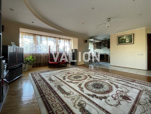 Ексклюзивна квартира, 4 кімнати ул. Космічна буд.6. 116кв. Дніпровський район