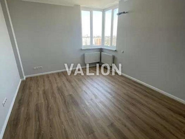 Продам 3-комнатную квартиру в ЖК 4 Сезона.