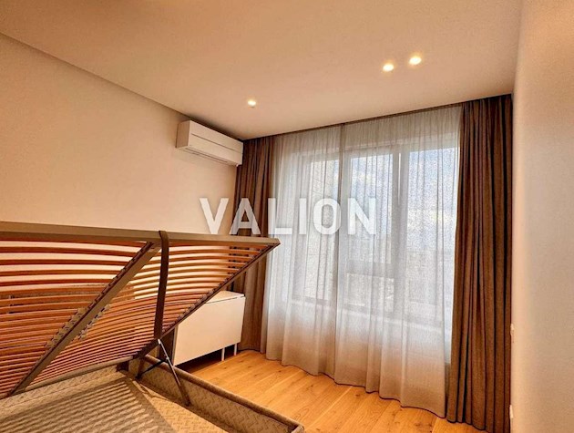 Продаж 2-к квартири вул. Василия Тютюнника 28а