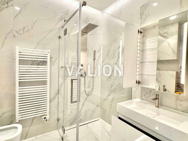 Продаж 2-к квартири вул. Василия Тютюнника 28а