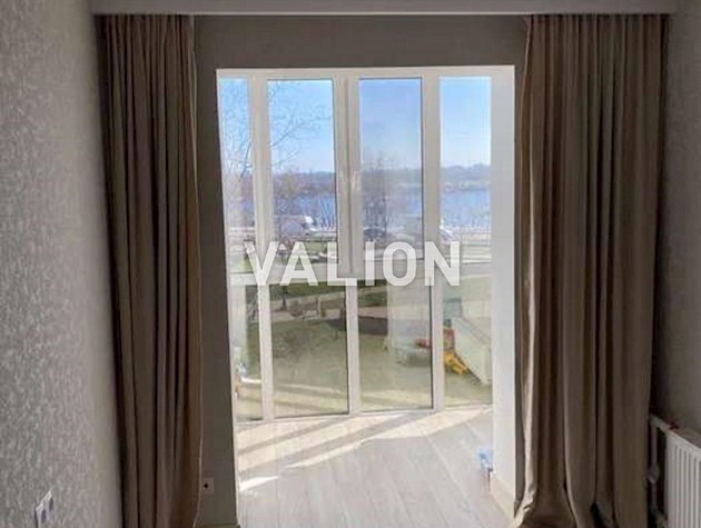 Продам 3-комнатную квартиру по ул.Приречная, 5. Правый берег.