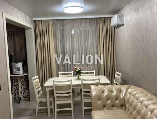 Продам 3-комнатную квартиру по ул.Приречная, 5. Правый берег.