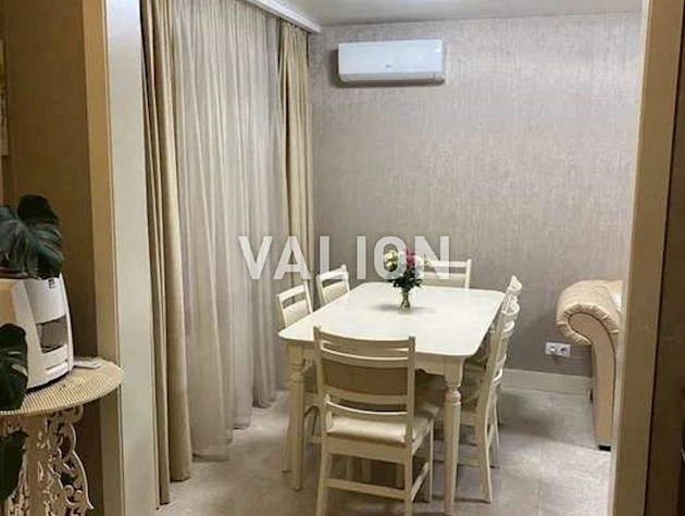 Продам 3-комнатную квартиру по ул.Приречная, 5. Правый берег.