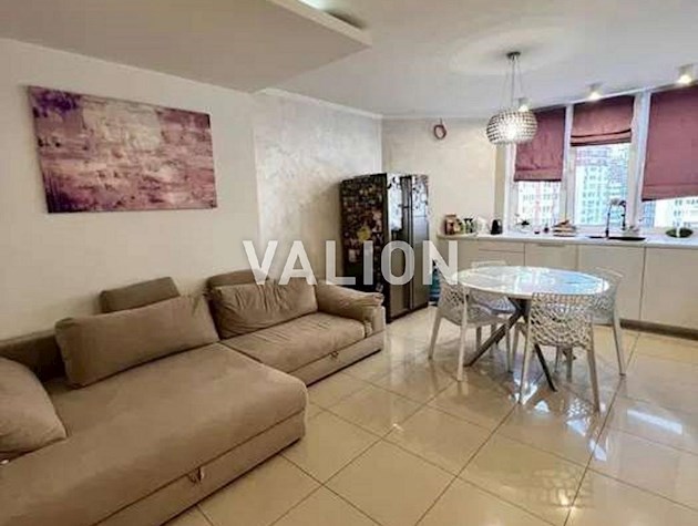 Продажа 3-комнатной квартиры по ул.Пчёлки Елены, 5