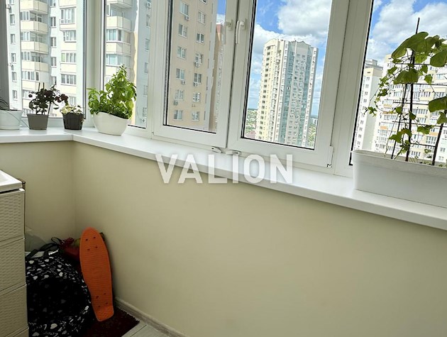 Продаж 2-к квартири вул Лаврухіна 12 Деснянський район Без комісії