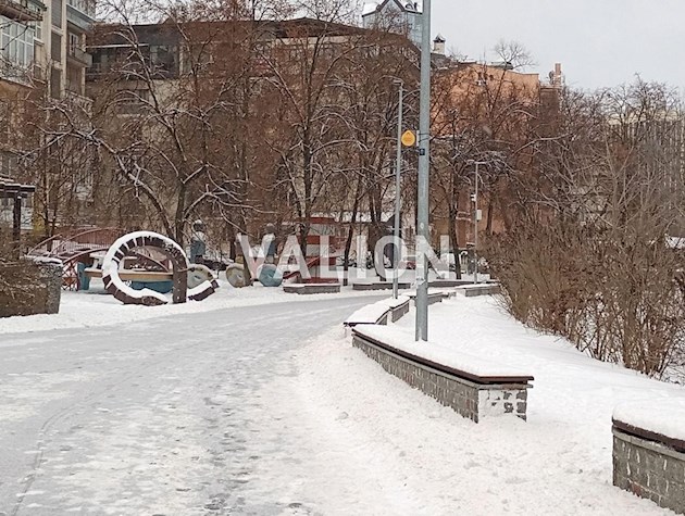 Продается 2 комнатная квартира, ул. Большая Житомирская 16, Шевченковский район, центр.