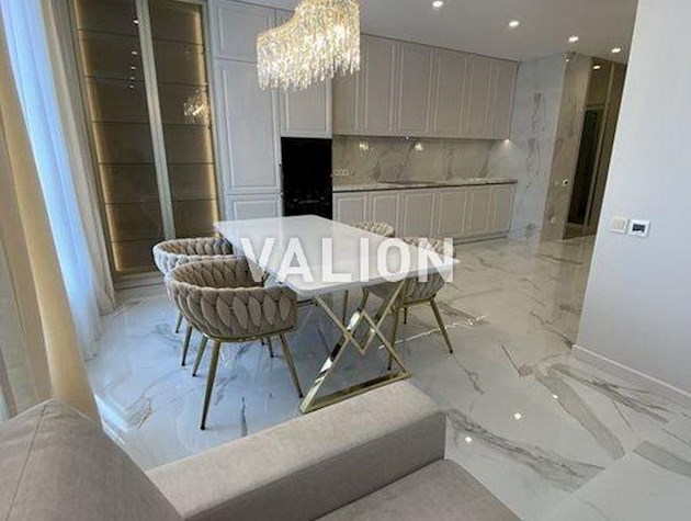 Продается квартира с ремонтом в ЖК Варшавский 2