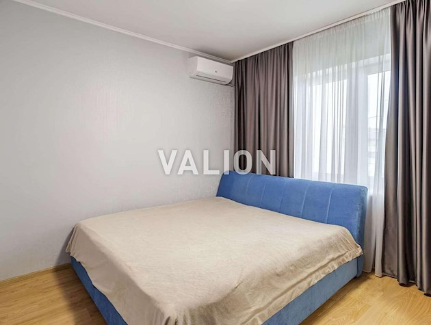 Продажа 3-комнатной квартиры на Оболонском просп. 34